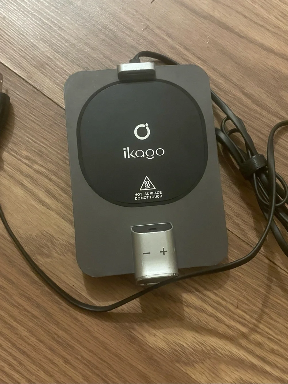 Wireless Charging Stand in Black and Silver